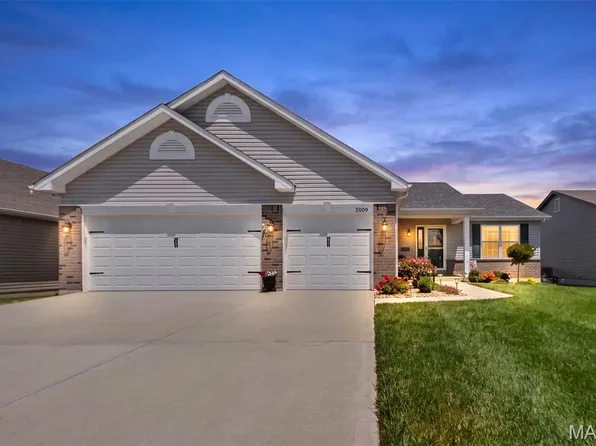 2009 White Branch Dr, Saint Paul, MO 63366