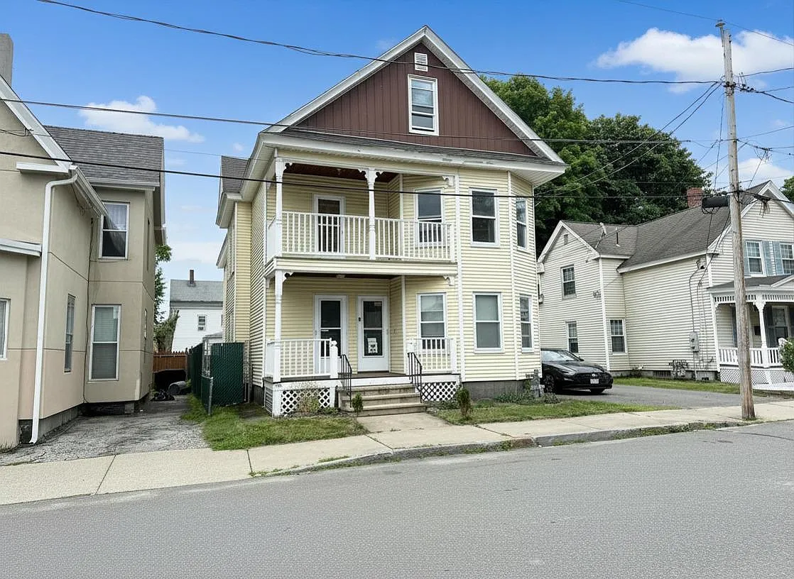 3 bed, 1.0 bath, 1418 sqft, $2,800 — Photo 1