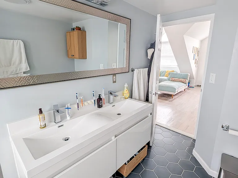 Bathroom double sink