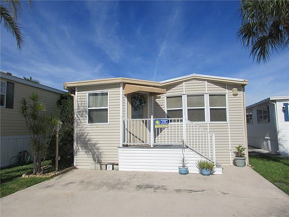 2nd image of 520 Nettles Blvd