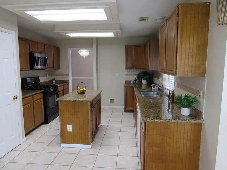 10139 Cedaredge Dr — Photo 22