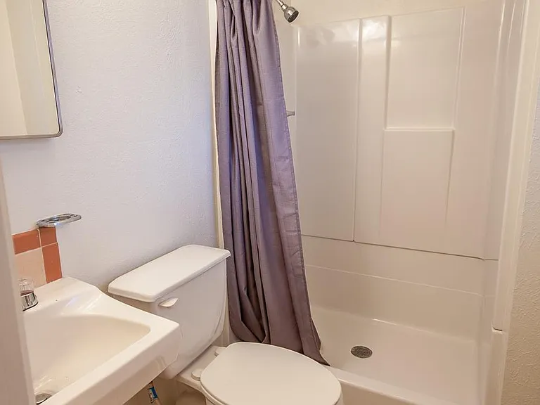 2040 Gerry Dr — Photo 11