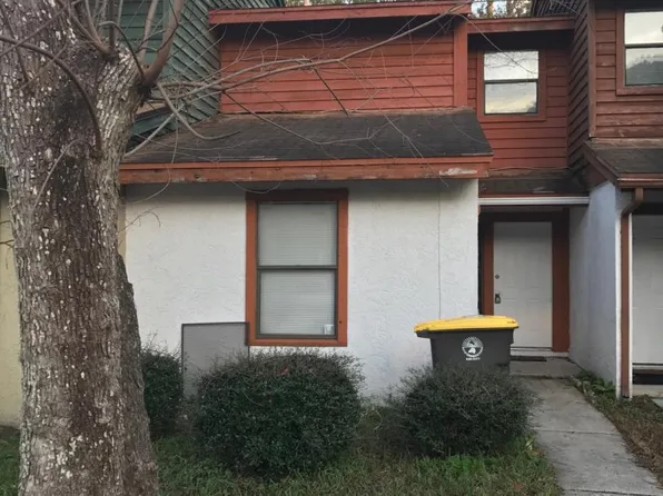 7648 Jana Ln S, Jacksonville, FL 32210