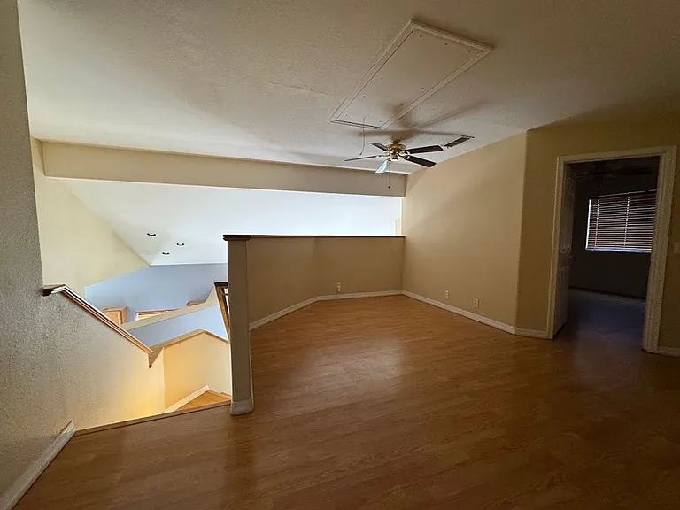 1510 E Charleston Ave — Photo 17
