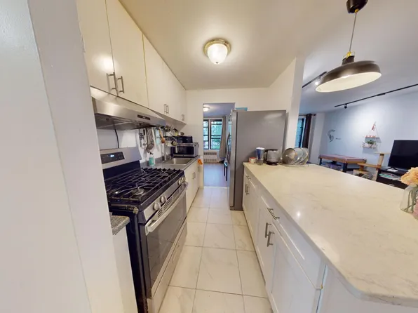 2015 Saint Paul Ave APT 2J, Bronx, NY 10461