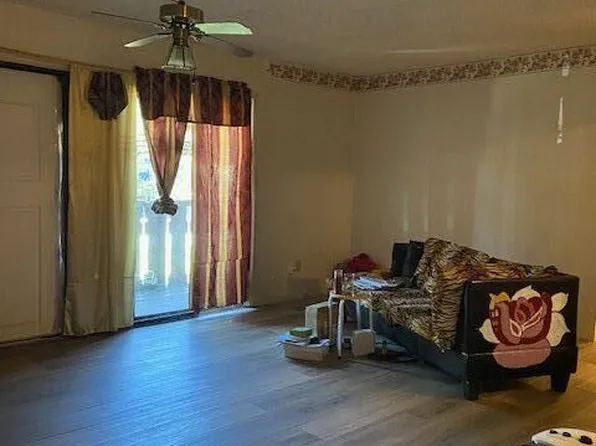 120 Camelot Dr, College Park, GA 30349