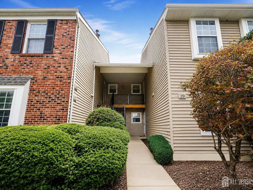 1st image of 29 Lindsey Cir