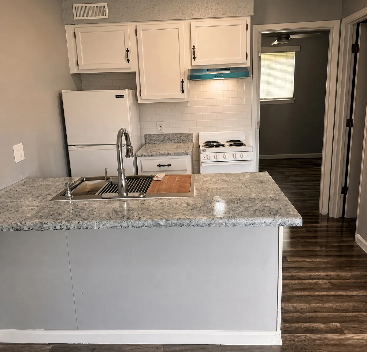 1 bed, 500 sqft, $695 — Photo 3