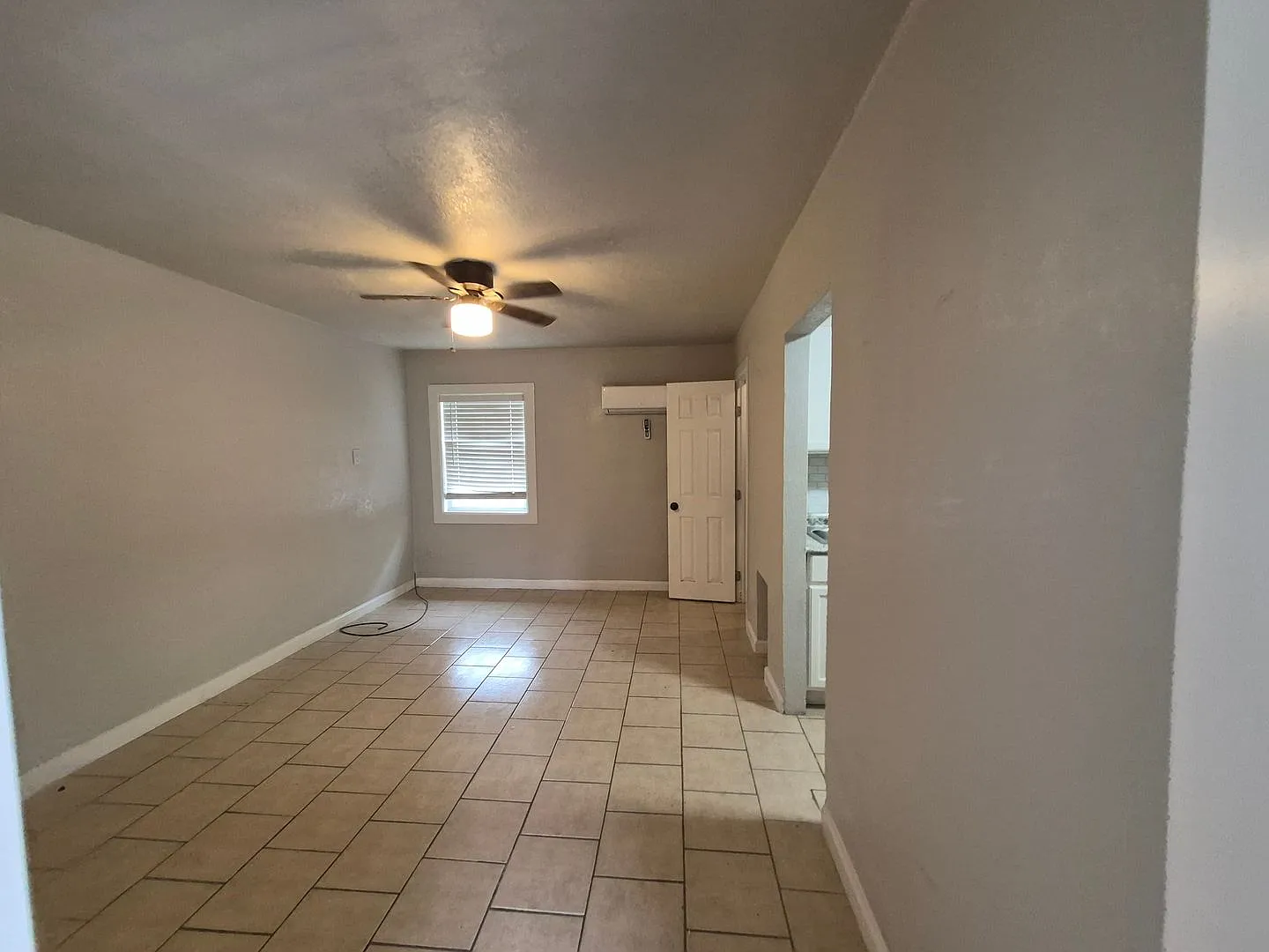 115 Caldwell St. #7, San Antonio, TX. 78223 — Photo 3