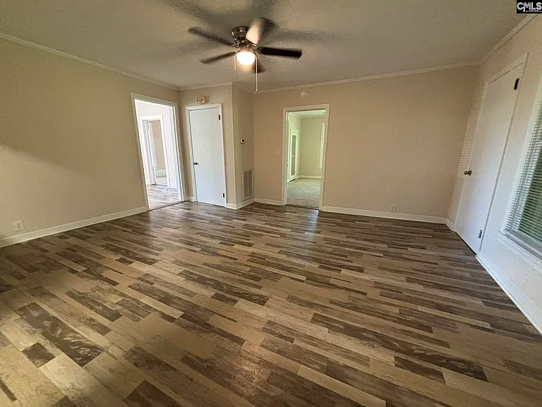 161 Columbia Ave — Photo 11
