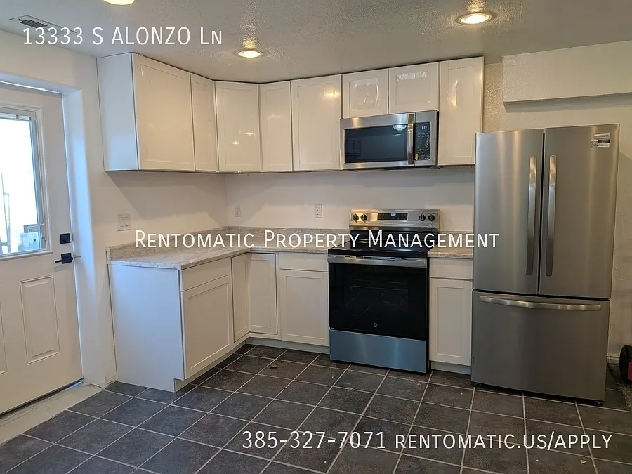 Building Photo - 13333 S Alonzo Ln