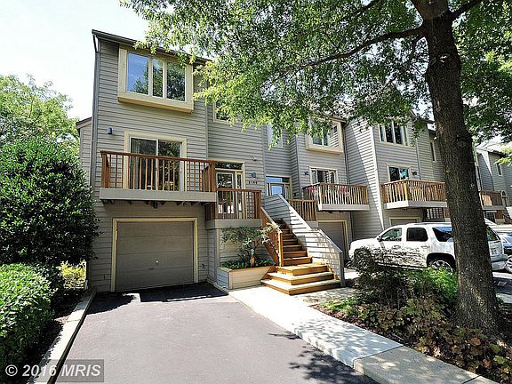 3rd image of 2186 Chesapeake Harbour Dr E