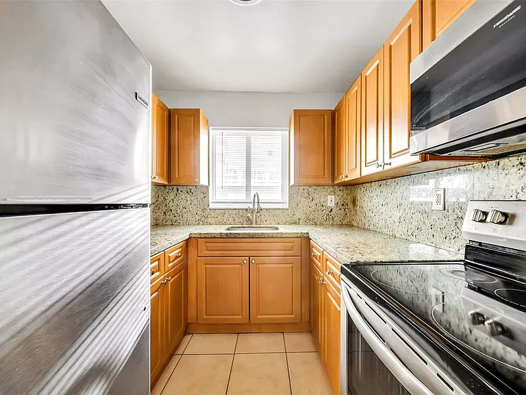 6A Bay Dr #6A — Photo 1