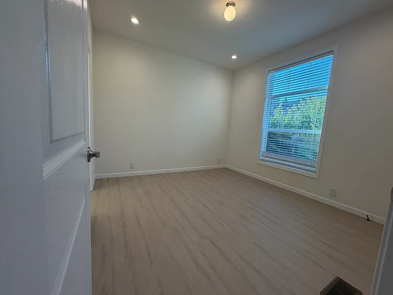 32092 Almaden Blvd — Photo 10