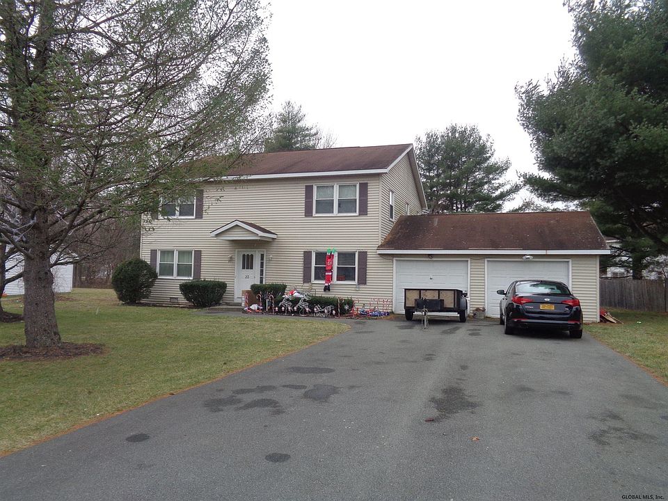 1st image of 23 Woodridge Cir