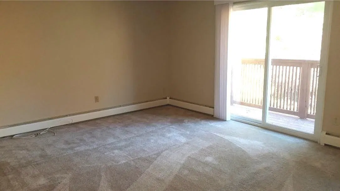 2 bed, $1,300 — Photo 3