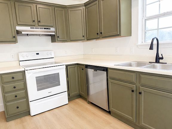 2nd image of 5440 Blue Oak Dr