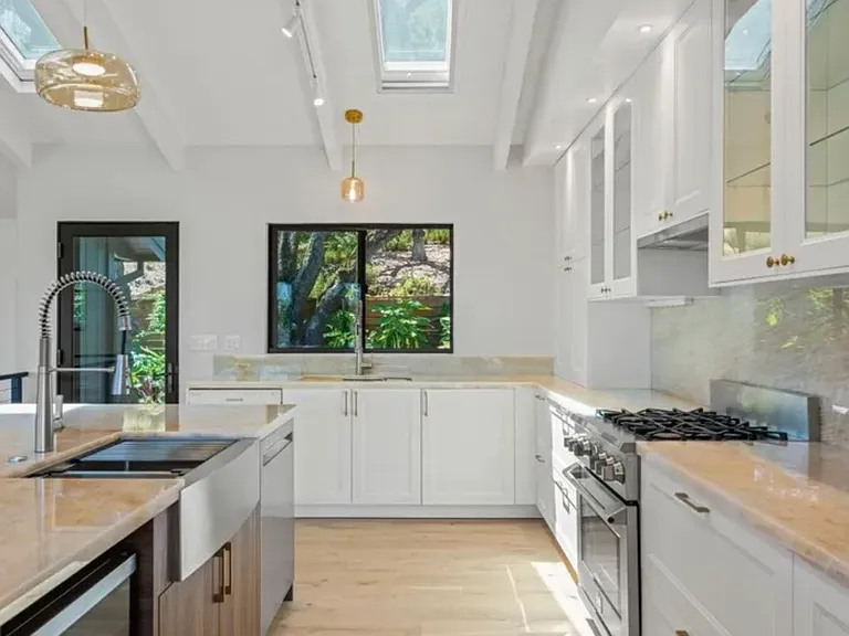 311 Grandview Ave — Photo 9