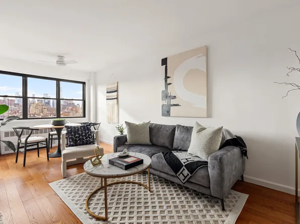 31 Jane Street image 1 of 10