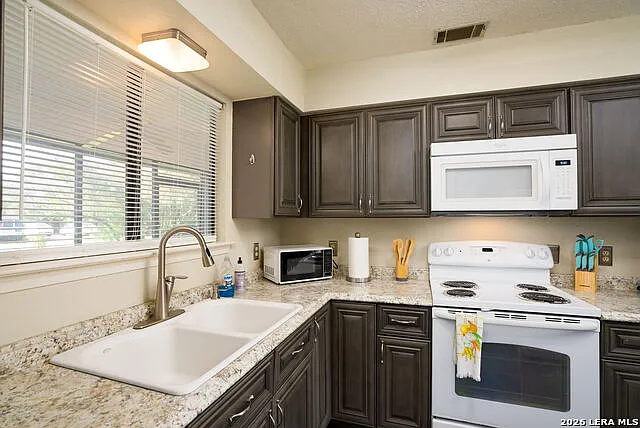 426 Spring River Dr — Photo 8