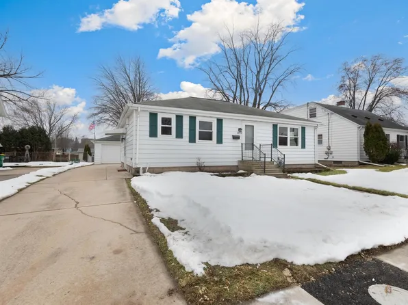 1279 Langlade Ave, Green Bay, WI 54304