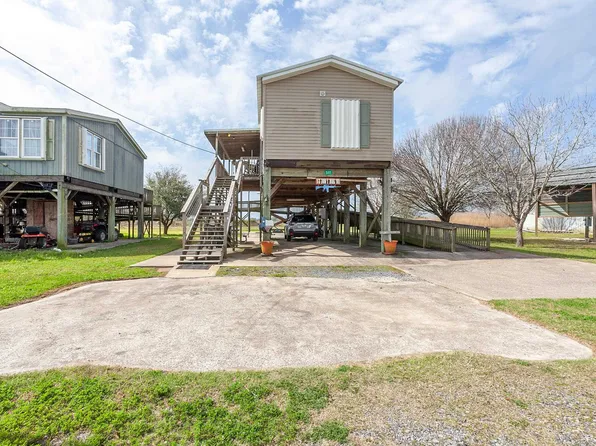 5117 15th Ave S, Pt Arthur, TX 77640