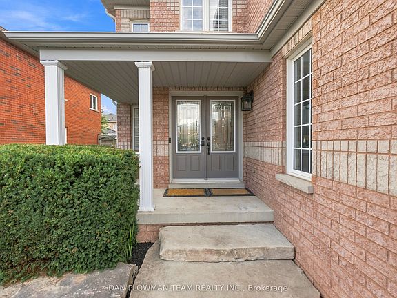 4th image of 102 Southfield Ave