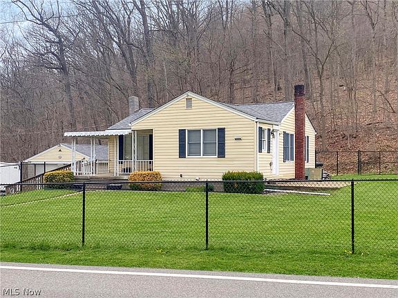 3rd image of 2341 Hardins Run Rd