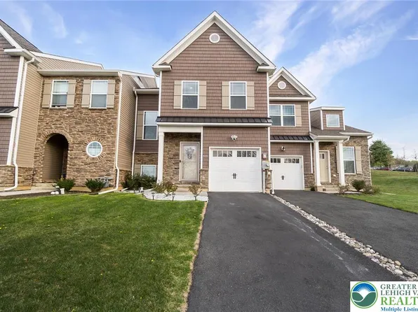 4491 Benjamin Ct, Emmaus, PA 18049