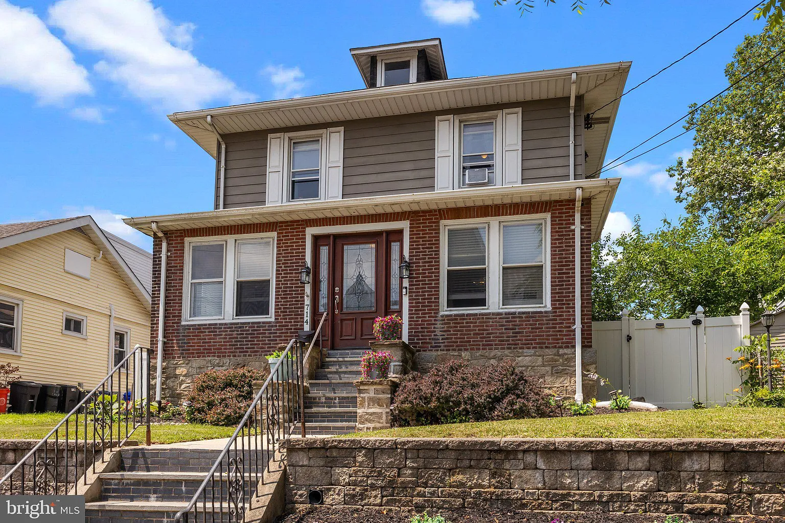 714 Lincoln Ave photo 1