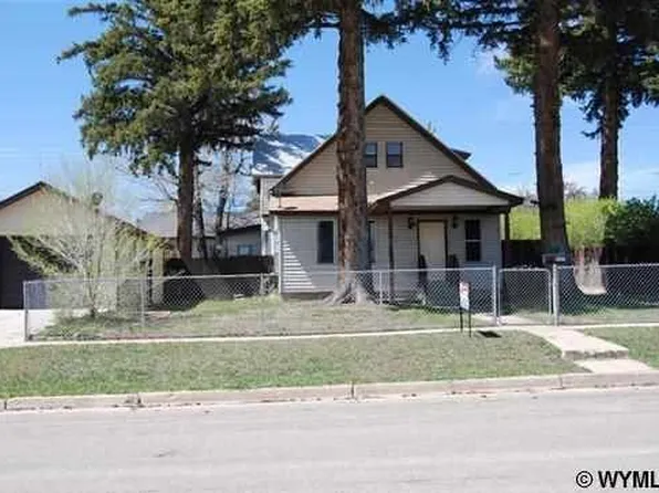 1237 Sage St, Evanston, WY 82930