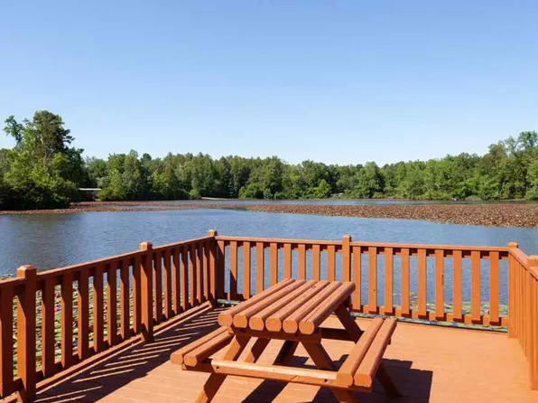 Woodlake (NC), 5418 Country Club Rd #1a0, Greensboro, NC 27406