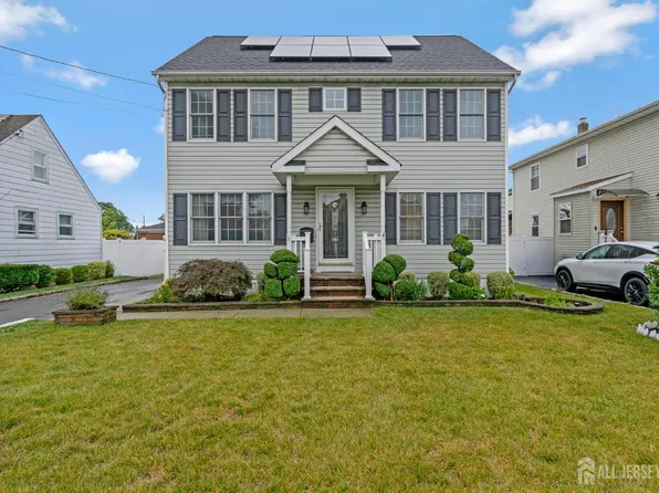 8 Hooker St, Middlesex, NJ 08846