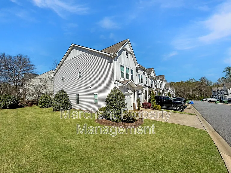 9 Jaycee Ct — Photo 3