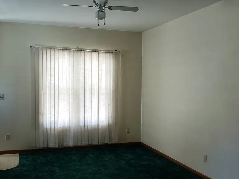 718 Washington St — Photo 5