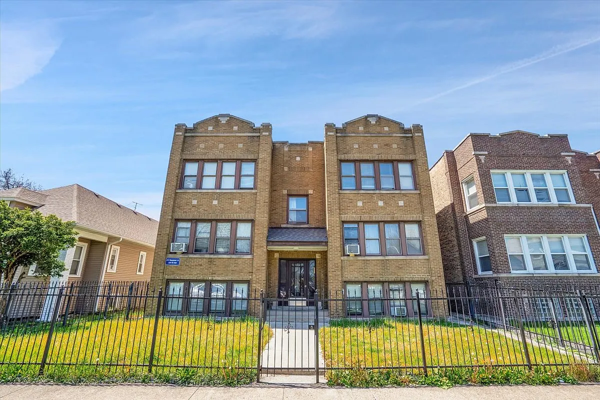 3 bed, 1450 sqft, $1,850 — Photo 1