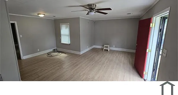 4 bed, $1,600 — Photo 2