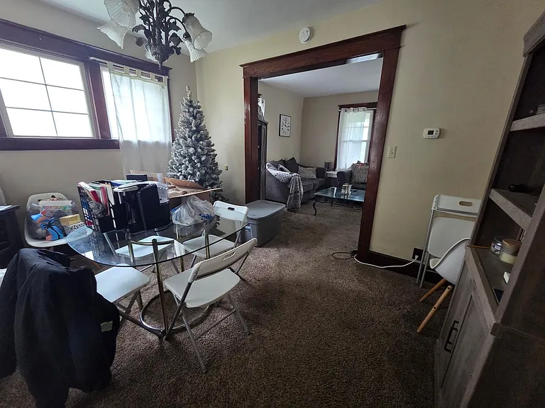 227 Banning Ave — Photo 5