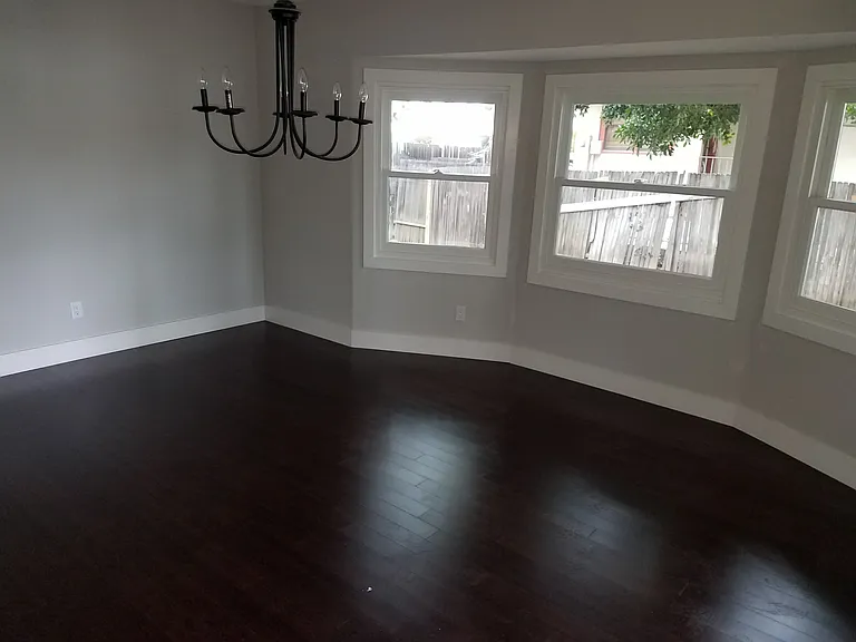 450 W 1st St — Photo 5