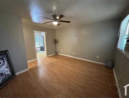 610 W 5th Ave #10 — Photo 2