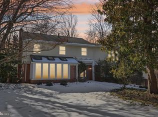 7820 Carteret Rd, Bethesda, MD 20817