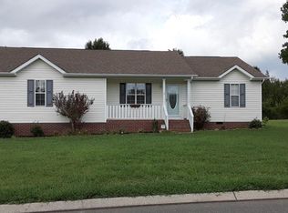 76 E Larkspur Dr, Rock Spring, GA 30739