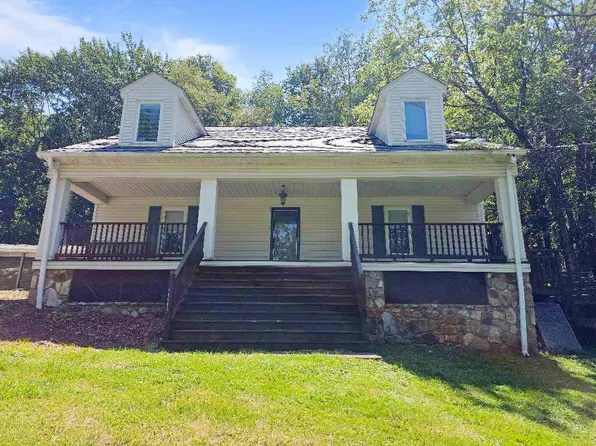 250 Peakwood Dr, Tazewell, VA 24651