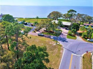 1093 N Florida Ave, Tarpon Springs, FL 34689