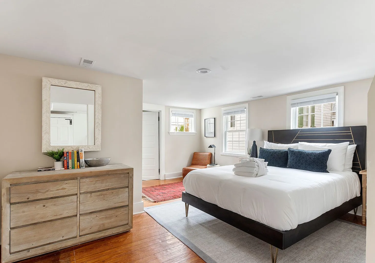 The Sapphire Suite- 234 Ashley Avenue, Unit B — Photo 4