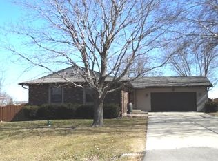 5259 S Mill Pond Rd, Rochelle, IL 61068