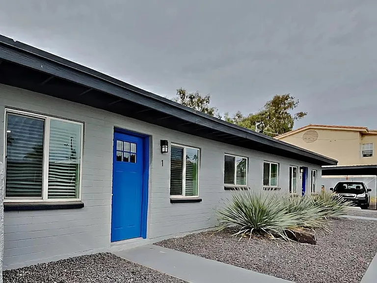 1302 E Vista Ave #2 — Photo 2