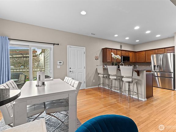 5th image of 5847 66th Avenue SE