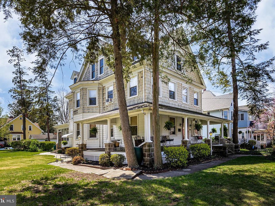 718 Main St, Riverton, NJ 08077 Zillow