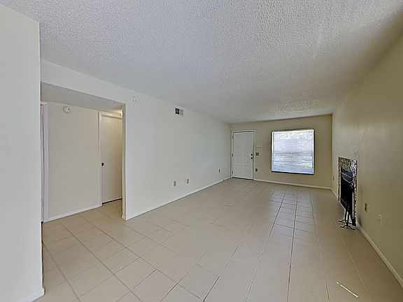 5th image of 14405 Hanging Moss Cir APT 102
